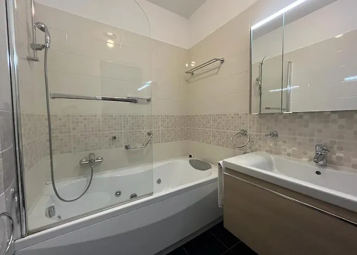 アパート 5 Rent Center ルガーノ