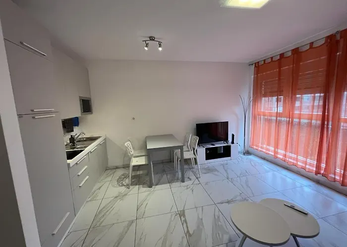 5 Rent Center Lugano