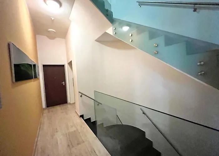 5 Rent Center ルガーノ